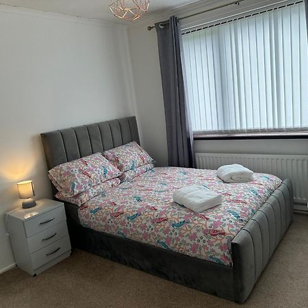 Lovely 3 Bedroom House Close To City Centre 彼得利 外观 照片