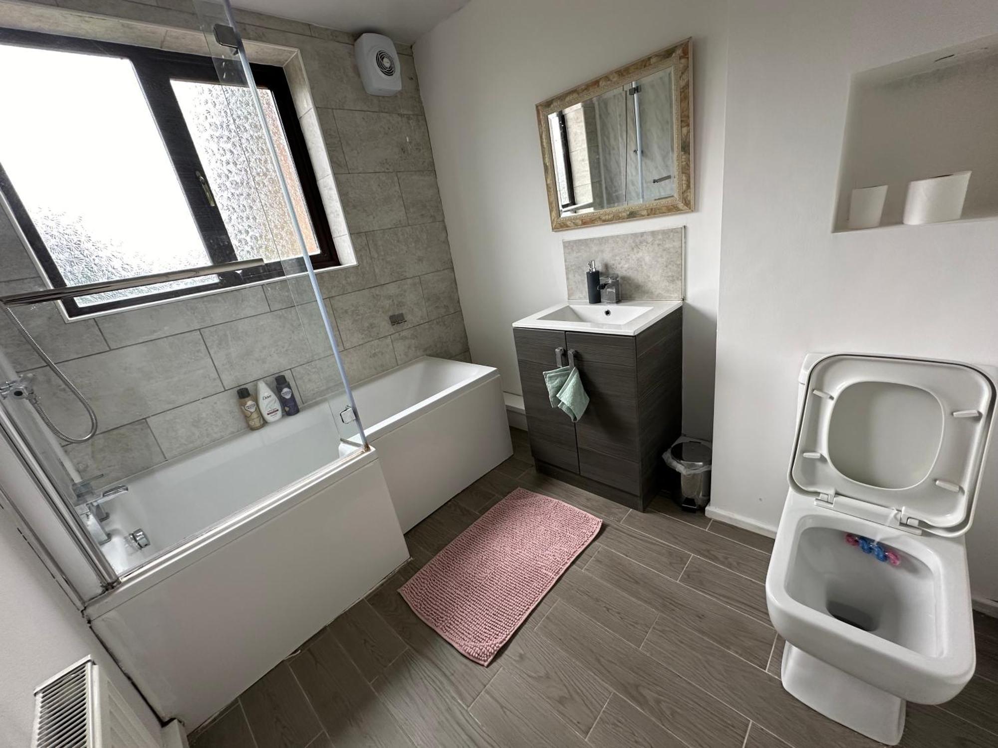 Lovely 3 Bedroom House Close To City Centre 彼得利 外观 照片